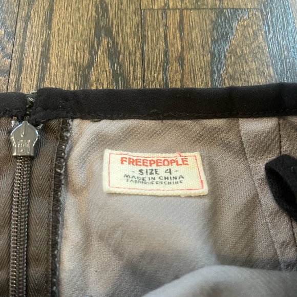 VTG Free People Ruffled Midi Skirt Sz 4 Dark Gray/ Black Plaid - Picture 4 of 6